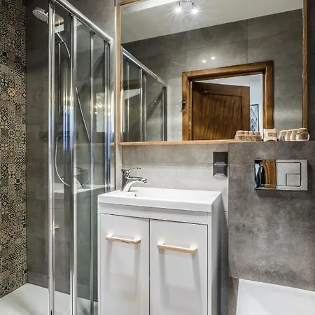 Lägenhet Forrest Nowotarska *