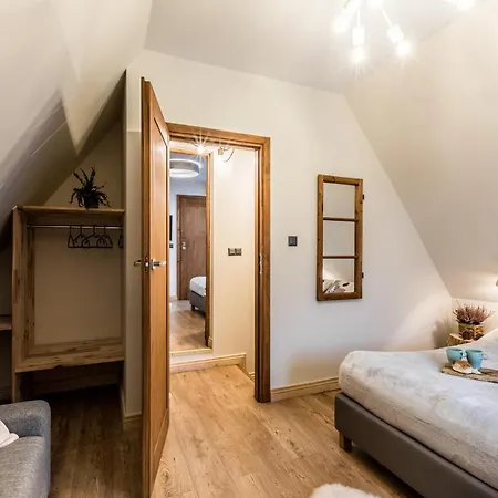 Lägenhet Forrest Nowotarska *