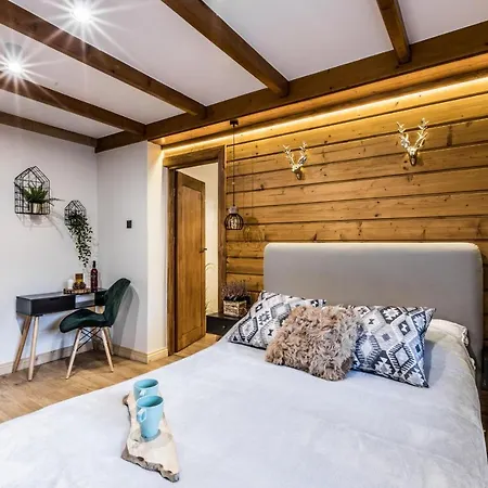 Lägenhet Forrest Nowotarska *